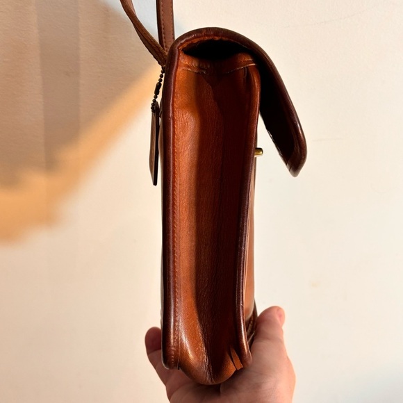 COACH Scooter Bag Long Adjustable Strap Leather Made in Costa Rica Flap - Picture 12 of 14